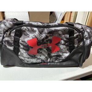 Under Armour UA Undeniable 3.0 Medium Duffle Bag All Sport Camo And Red